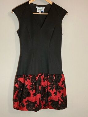 Yoana Baraschi Black Bodice Red & Black Floral Skirt Mini Dress Side Zip Sz 6